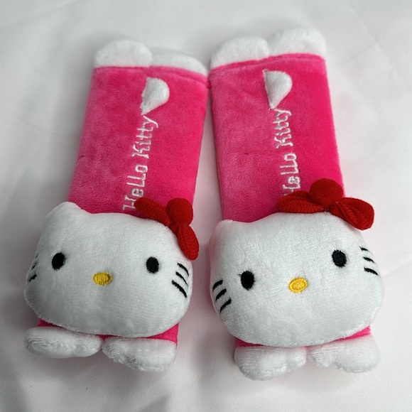 Sanrio Other - Sanrio HELLO KITTY Plush Car Seat Belt Extended Comfort Shoulder Pads